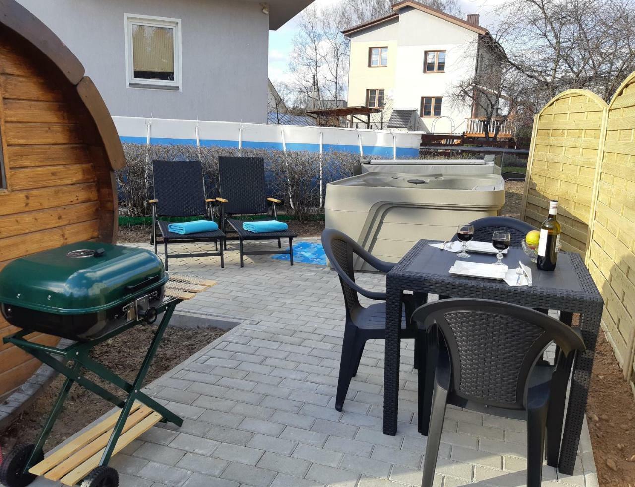 Apartments With Outdoor Spa Jacuzzi And Sauna Vilnius Exterior foto